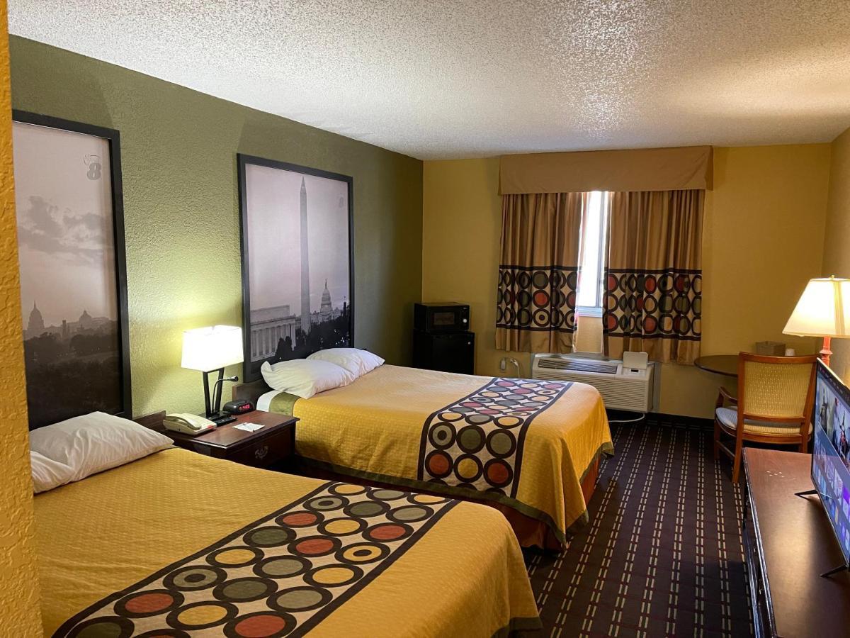 Super 8 By Wyndham Hancock Md Exterior photo