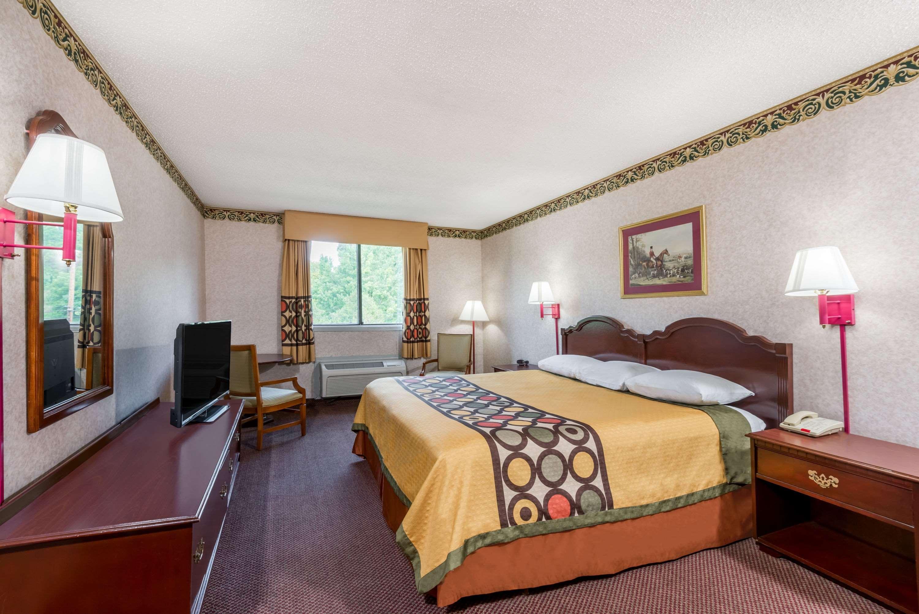 Super 8 By Wyndham Hancock Md Exterior photo