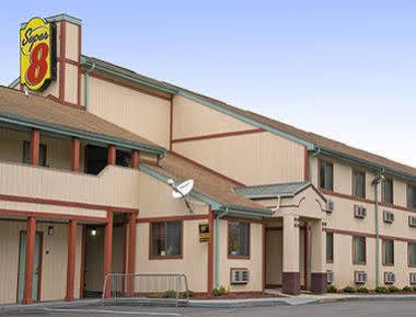 Super 8 By Wyndham Hancock Md Exterior photo